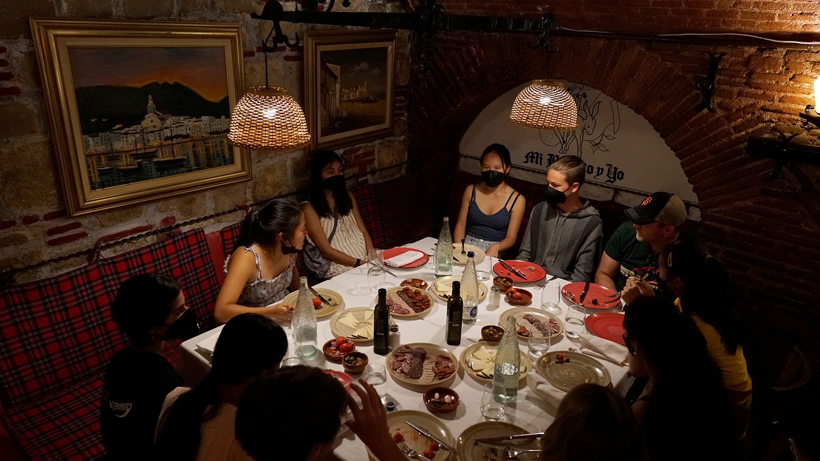 Students at a restaurant